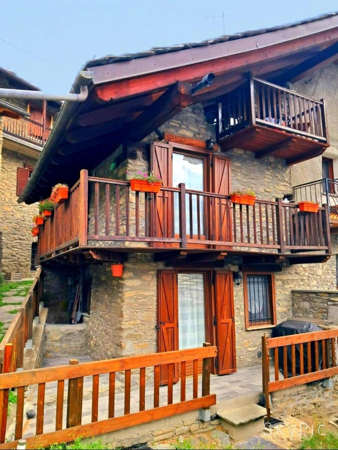 Apartmán Maison Bellevue - Locazione Turistica Breve Aosta Exteriér fotografie